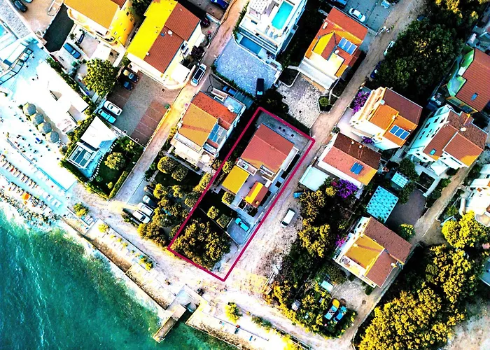 Apartments With Sea View *