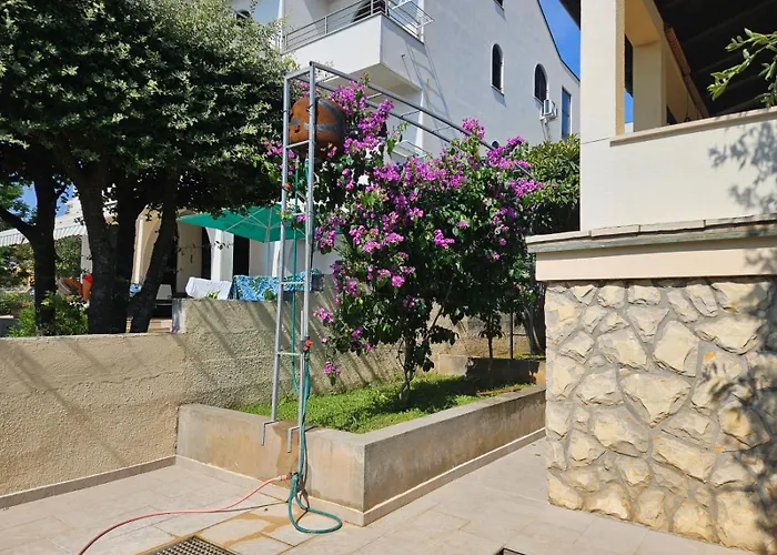 Apartments With Sea View Apartment *