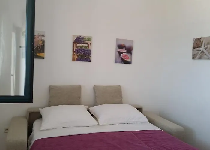 Apartments With Sea View *